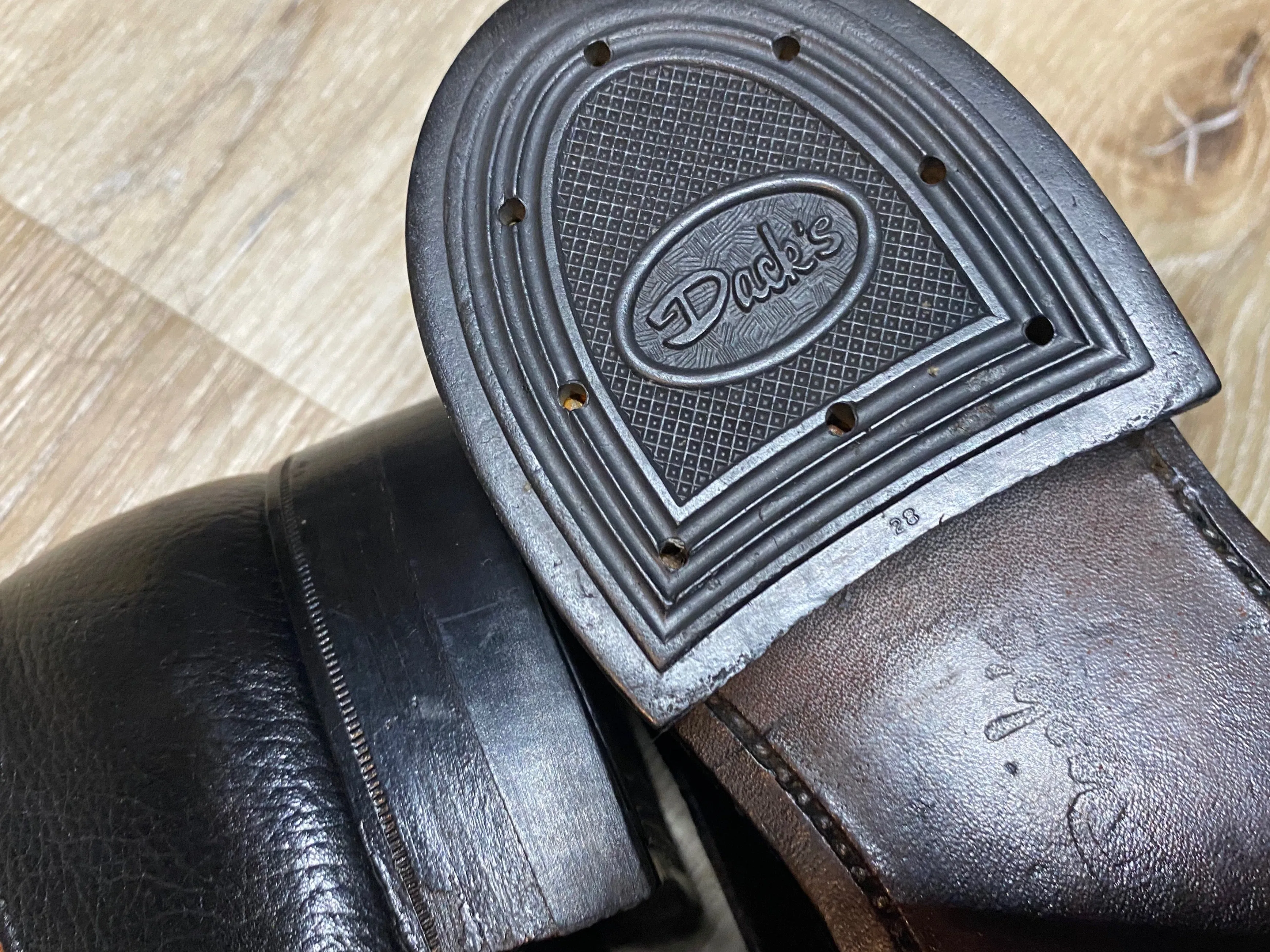 Dack's Derby Shoes 7M 39/40 (Canada)
