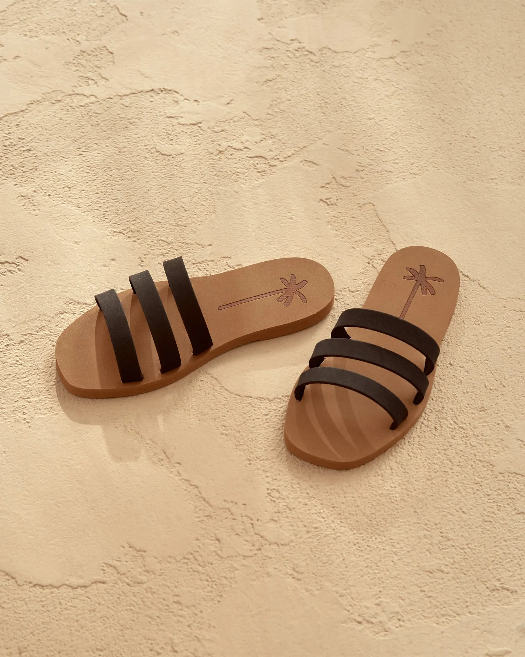 Eva Three Bands|Swim Sandals - O04ED - Honolulu Black Cuero