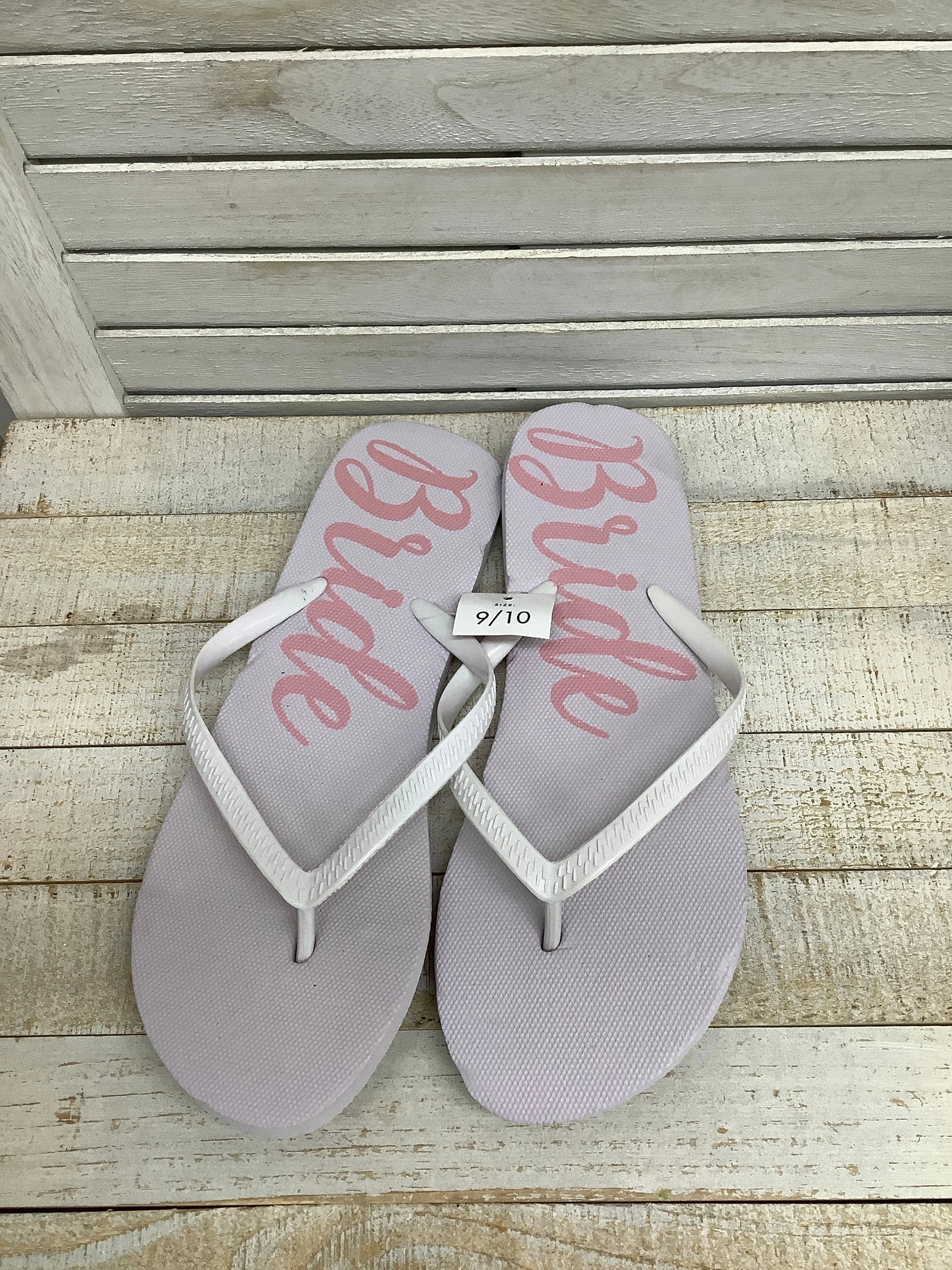 Sandals Flip Flops By Clothes Mentor  Size: 10.5
